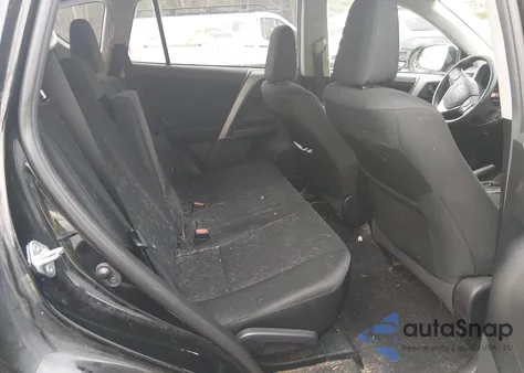 2018 Toyota Rav4 Le z USA, uszkodzony, nr VIN 2T3BFREV8JW733958